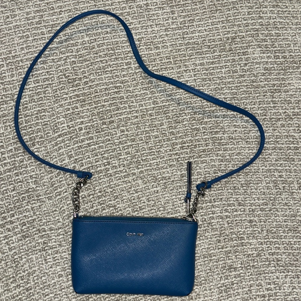 Beautiful Calvin Klein shoulder bag. Small